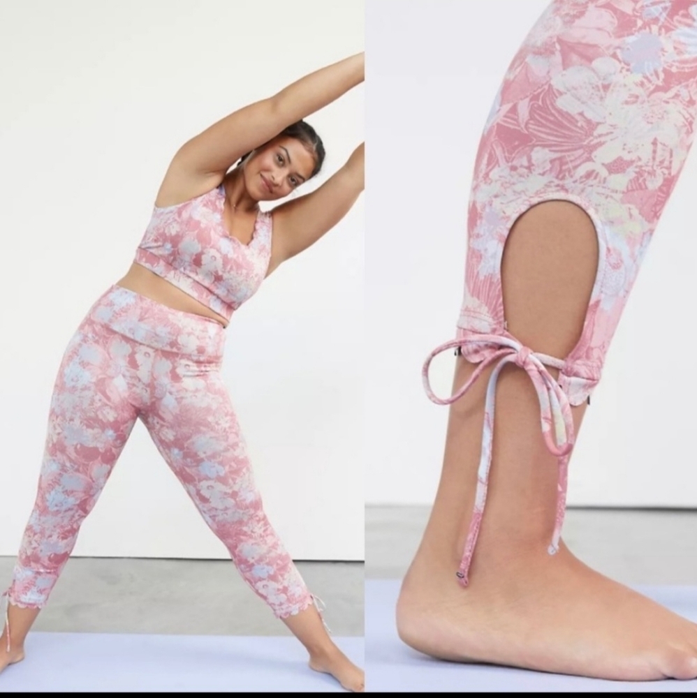 Daily Practice Anthropologie Allie Leggings Womens XS Pink Stretch Scallop Hem